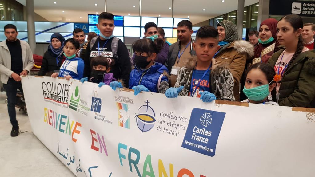 Fünf syrische Familien wurden aus dem Libanon durch die humanitären Korridore #corridoiumanitari in Frankreich aufgenommen